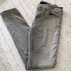 🥰 Grey BDG skinny jeans